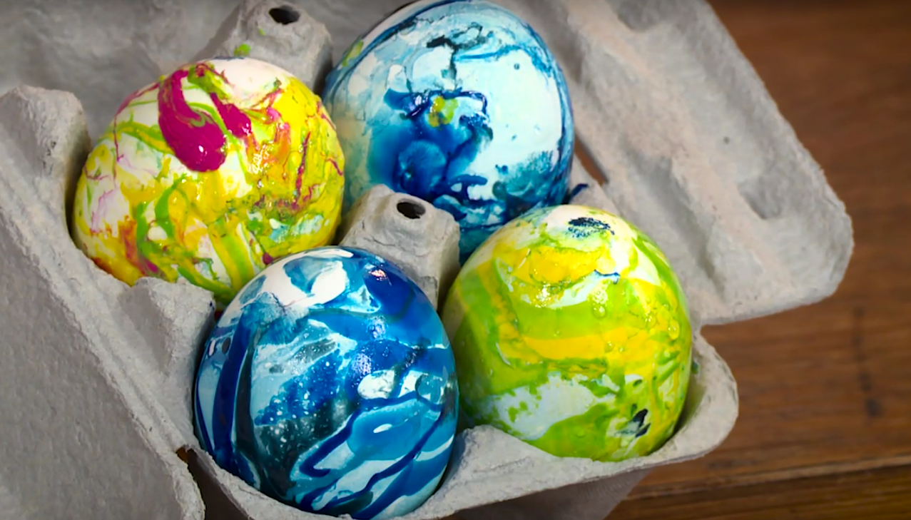 Uova sode decorate con smalto - Pasqua