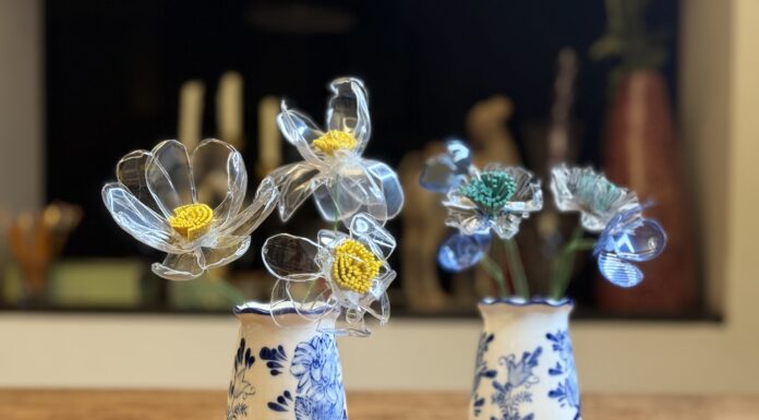 Un super riciclo! Da bottiglie di plastica a fiori